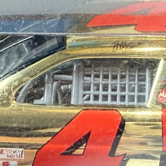 Racing Champions 1999 NASCAR #4 Bobby Hamilton Kodak Gold Series Car 1:24 Scale - Picture 7 of 7